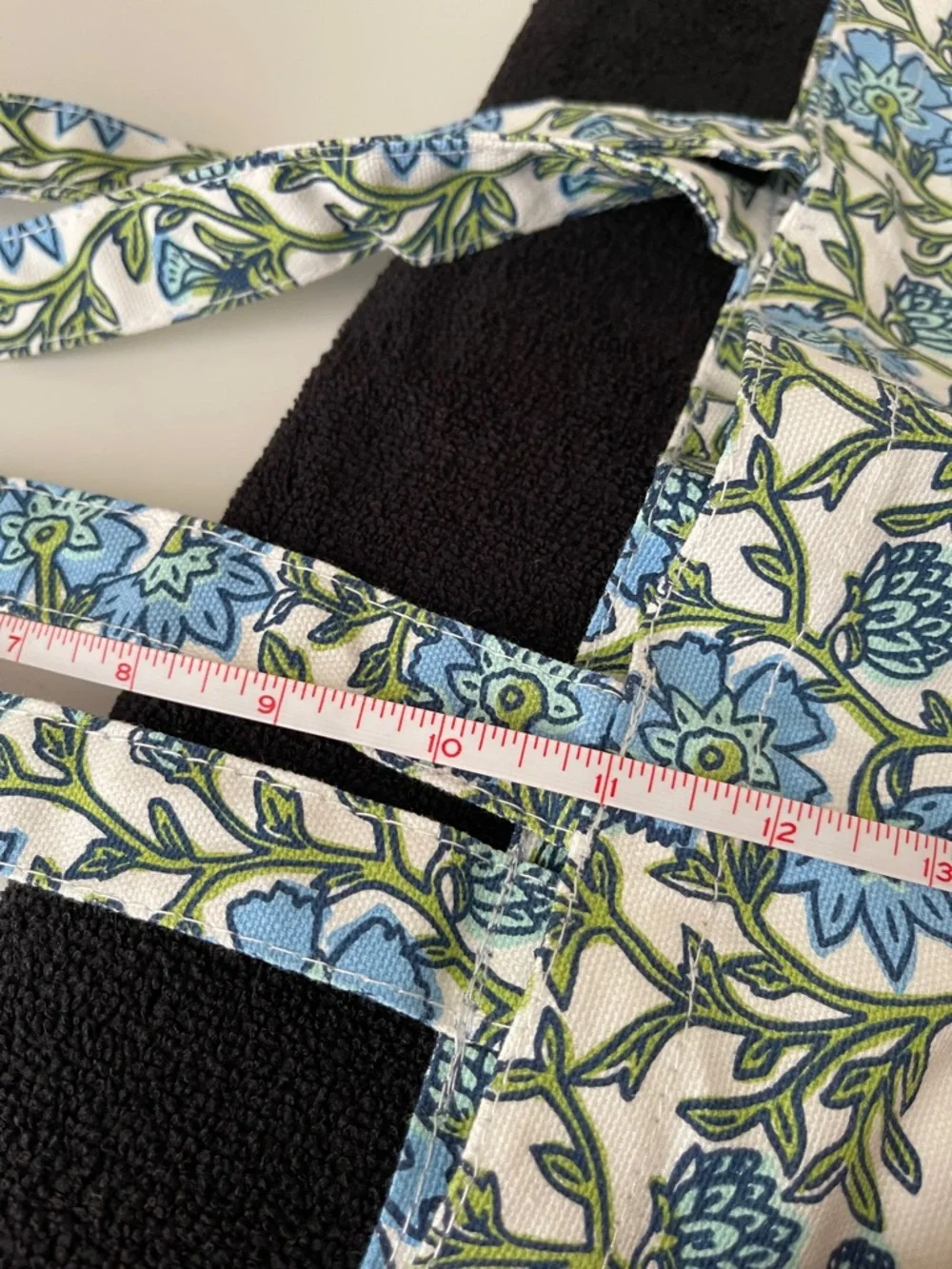 NWOT..blueTote Floral Canvas Bag in Blue and Green by Rockflower Paper - Picture 5 of 5